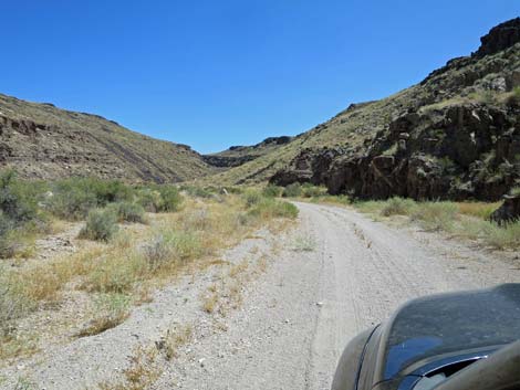 Valley of Faces Road