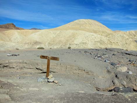 Golden Canyon to Zabriskie Point Trail