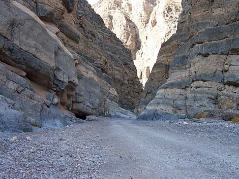 Titus Canyon Hike