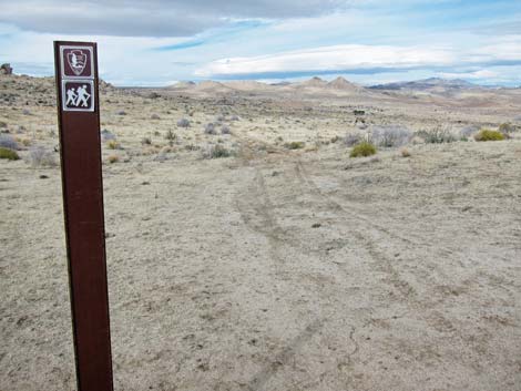 Hole-in-the-Wall to Mid Hills Trail