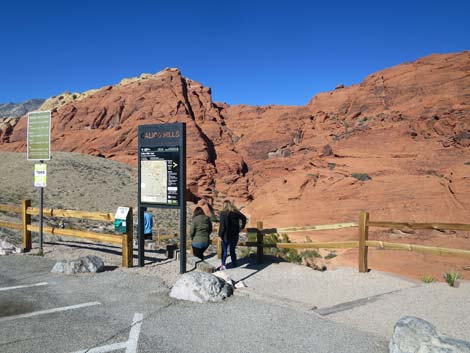 Calico Hills 2 Trailhead